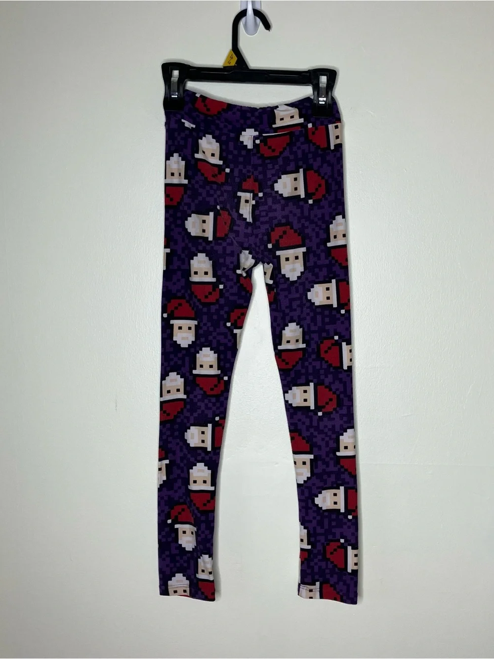 LuLaRoe girls purple Christmas Digital Santa leggings L/XL